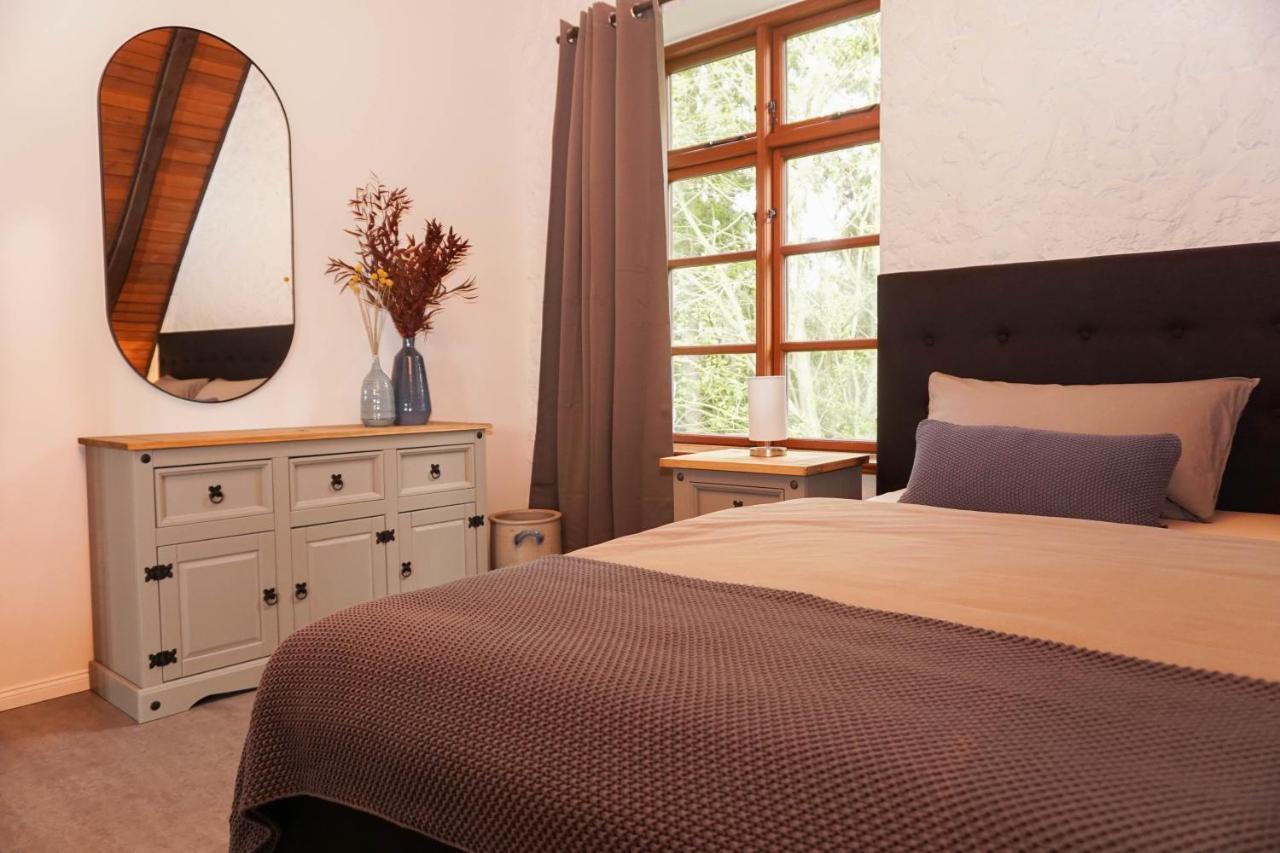 Gnarrenburg Ruhe Unter Reet-Haus Mit Sauna, Whirlpool Und Kamin מראה חיצוני תמונה