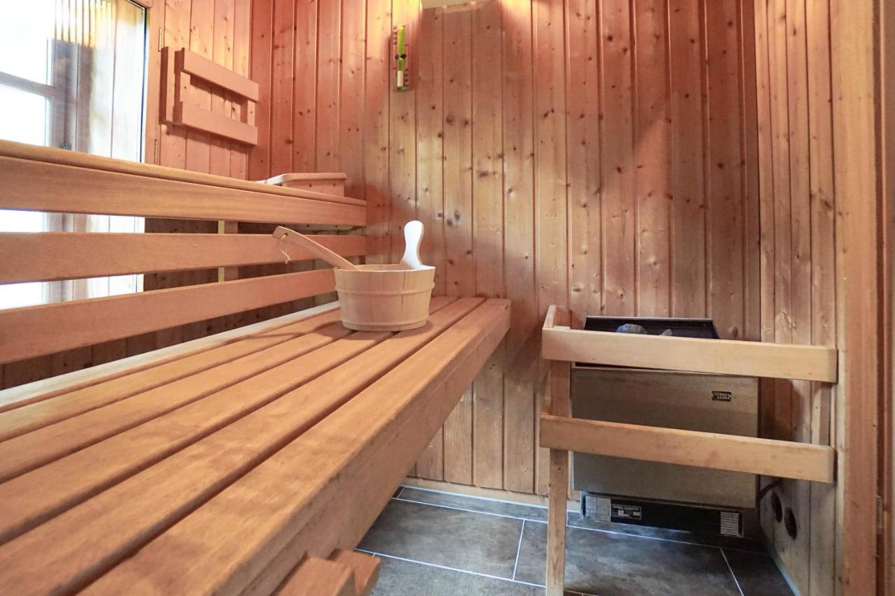 Gnarrenburg Ruhe Unter Reet-Haus Mit Sauna, Whirlpool Und Kamin מראה חיצוני תמונה